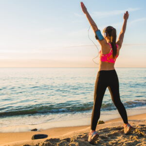 fitness-woman-beach-healthy-morning-fit-1626585-pxhere.com