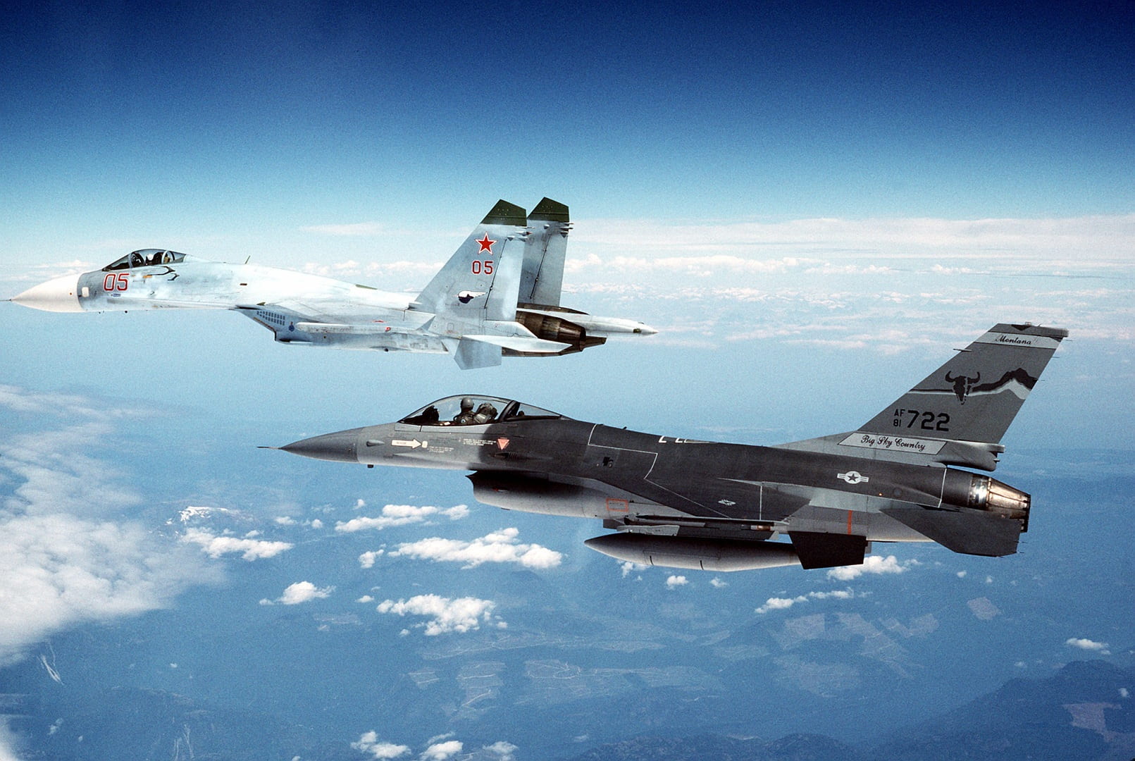 flying-airplane-aircraft-jet-vehicle-aviation-916828-pxhere.com