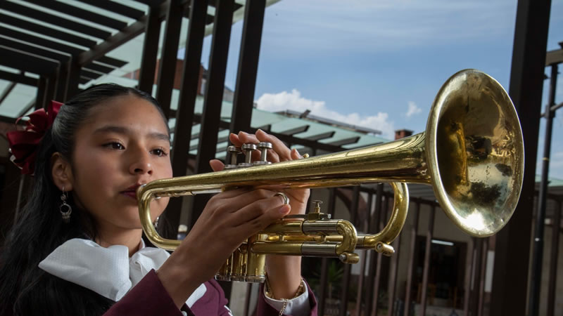 Mariachi-3