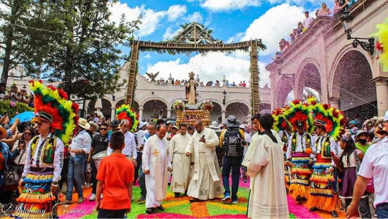 Entrada-Sagrado-Corazón-Mexticacán (1) 1