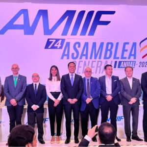 Mesa Directiva AMIIF 1