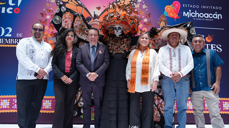 Roberto Luna, Ale Minero, Manola Zabalza, Eréndira Cruzvillegas y Dan Defossey 1 (2)