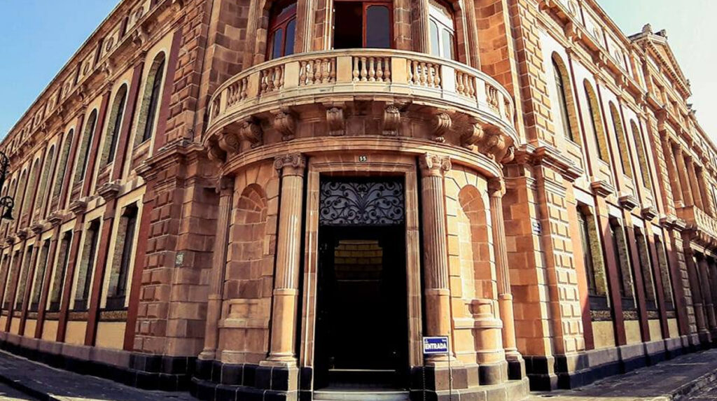 Agencia_Brunch_UNAM_Palacio